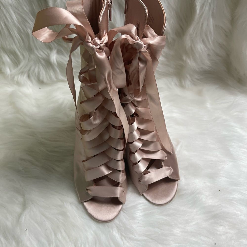 Aldo blush pink satin lace up ankle booties with side zipper 4”block heels SZ10 - Picture 2 of 8